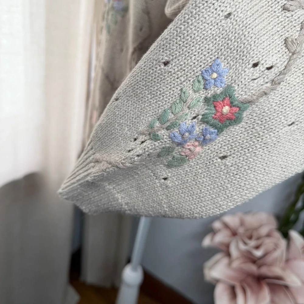 90s Vintage Northern‎ Reflections Floral Embroidered Cardigan Sweater Medium